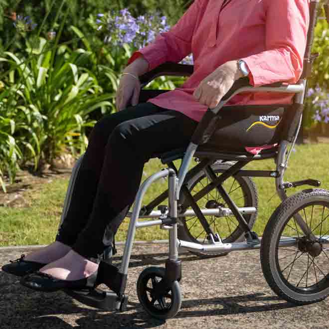 Frau im Rollstuhl, Foto: Francisco Zuasti, Pixabay